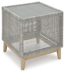 Seton Creek Outdoor End Table | Gray | Ancho: 54.9cm - Alto: 59.1cm - Prof: 54.9cm