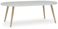 Seton Creek Outdoor Dining Table | White | Ancho: 203.2cm - Alto: 73.4cm - Prof: 106.7cm