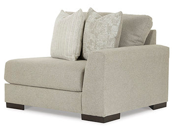 Lyndeboro Right-Arm Facing Corner Silla