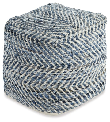 Chevron Pouf | Blue | Ancho: 45.7cm - Alto: 45.7cm - Prof: 45.7cm