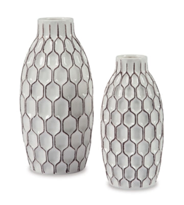 Dionna Vase (Set of 2) | White | Ancho: 19.0cm - Alto: 38.7cm - Prof: 19.0cm