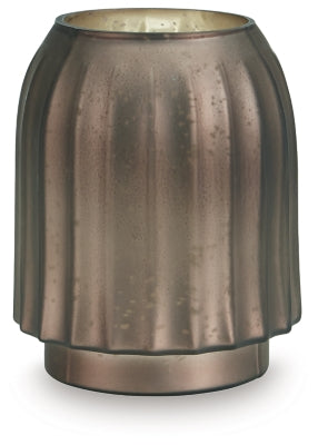 Briarcott Vase | Brown | Ancho: 15.9cm - Alto: 18.7cm - Prof: 15.9cm
