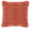 Rustingmere Pillow | Coral | Ancho: 406.4 - Alto: 406.4 - Prof : 0.0