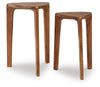Brynnleigh Accent Table (Set of 2) | Medium Brown | Ancho: 39.1cm - Alto: 61.3cm - Prof: 39.1cm