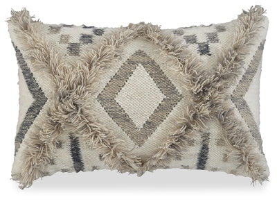 Liviah Pillow (Set of 4) | Tan/Cream/Gray | Ancho: 55.9cm - Alto: 35.6cm - Prof: 17.8cm