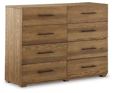 Dakmore Dresser | Brown | Ancho: 140.3cm - Alto: 103.8cm - Prof: 46.0cm