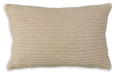 Abreyah Pillow (Set of 4) | Tan | Ancho: 55.9cm - Alto: 35.6cm - Prof: 17.8cm