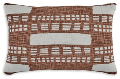 Ackford Pillow (Set of 4) | White/Rust | Ancho: 55.9cm - Alto: 35.6cm - Prof: 12.7cm