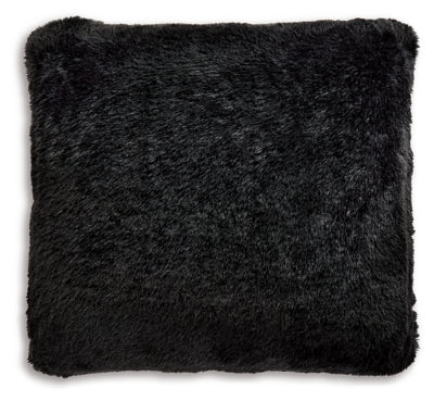 Gariland Pillow (Set of 4) | Black | Ancho: 50.8cm - Alto: 50.8cm - Prof: 15.2cm