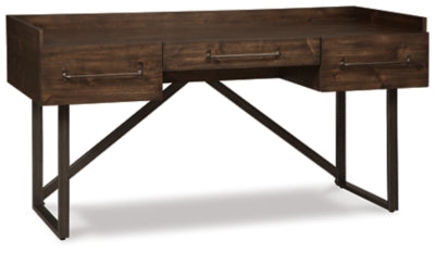 Starmore 63" Home Office Desk | Brown | Ancho: 160.0cm - Alto: 82.6cm - Prof: 71.1cm