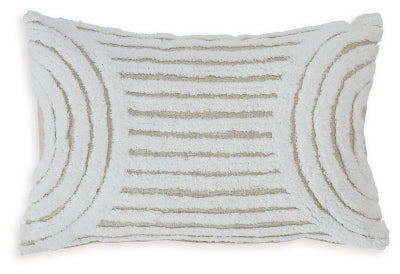 Farissen Pillow (Set of 4) | White/Tan | Ancho: 55.9cm - Alto: 35.6cm - Prof: 12.7cm