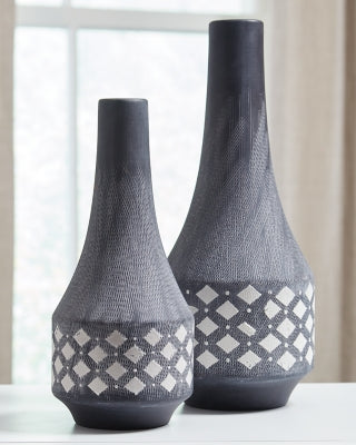 Dornitilla Vase (Set of 2)