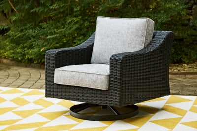 Beachcroft Outdoor Swivel Lounge con Cushion