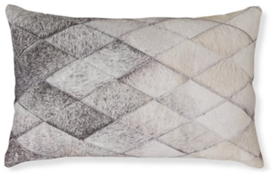 Pacrich Pillow | Gray/Brown | Ancho: 55.9cm - Alto: 35.6cm - Prof: 17.8cm