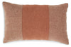 Dovinton Pillow (Set of 4) | Spice | Ancho: 55.9cm - Alto: 35.6cm - Prof: 12.7cm