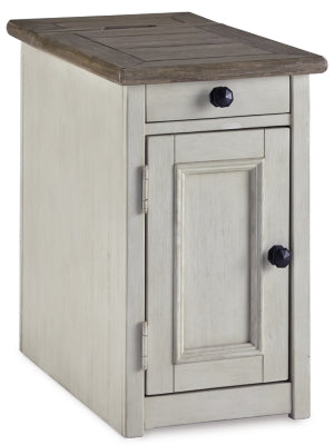 Bolanburg Chairside End Table with USB Ports & Outlets | Two-tone | Ancho: 35.6cm - Alto: 58.4cm - Prof: 61.6cm
